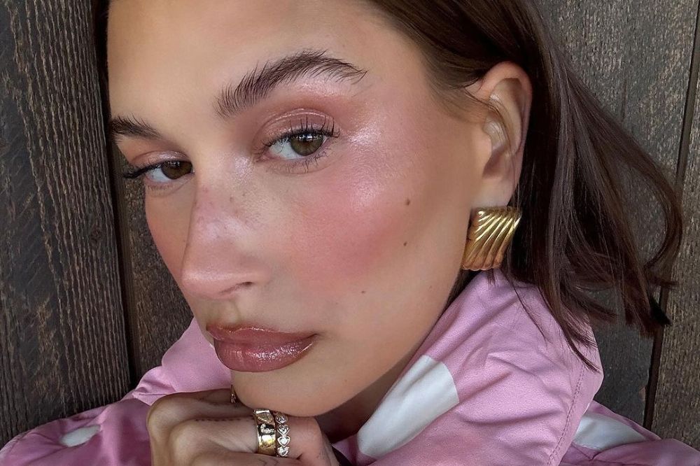 Maquiagem com efeito de ‘fada’ é a nova queridinha de Hailey Bieber