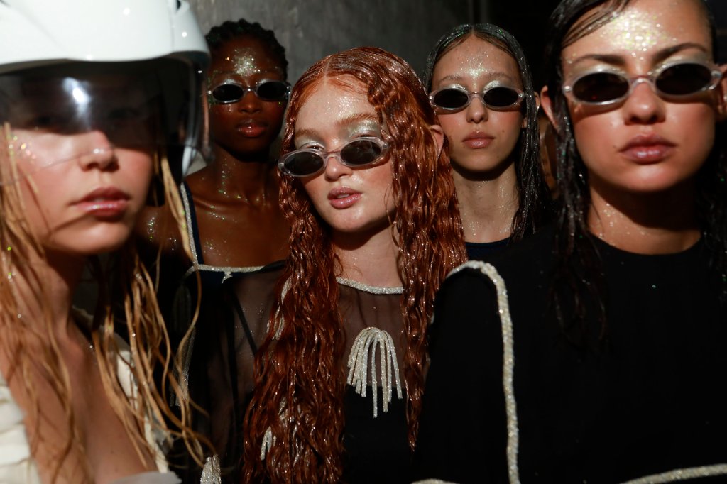 6 tendências de beleza que se destacaram no SPFW N56 para reproduzir