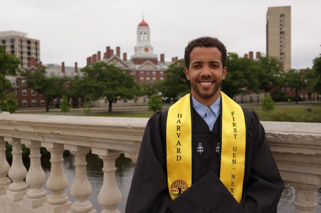 ‘Arriscar é um luxo’, diz primeiro brasileiro negro a se formar em Harvard