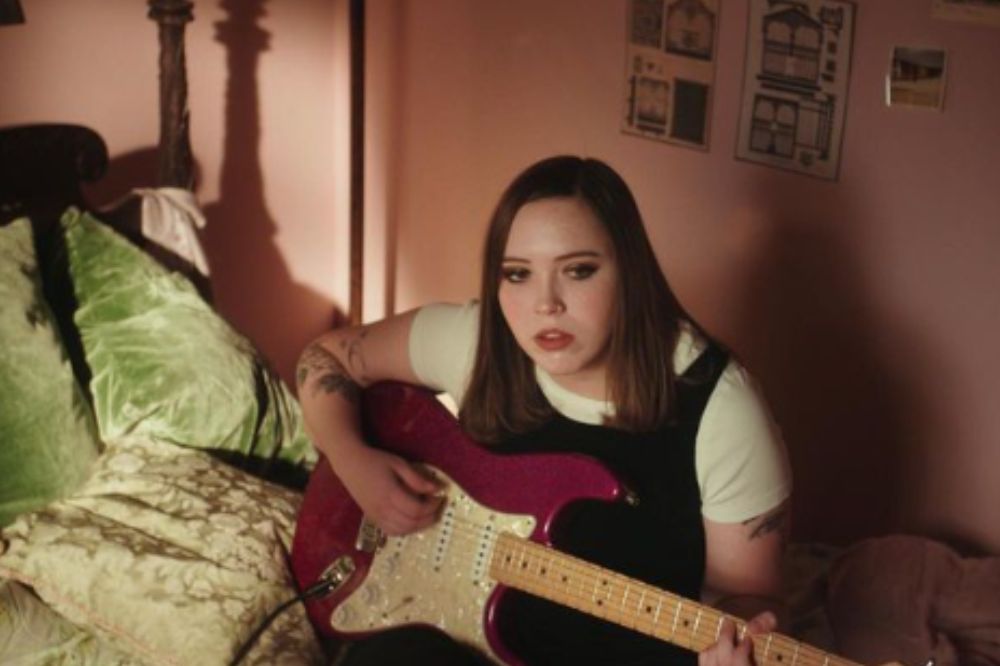 Quem é Soccer Mommy, uma das artistas mais jovens do Primavera Sound