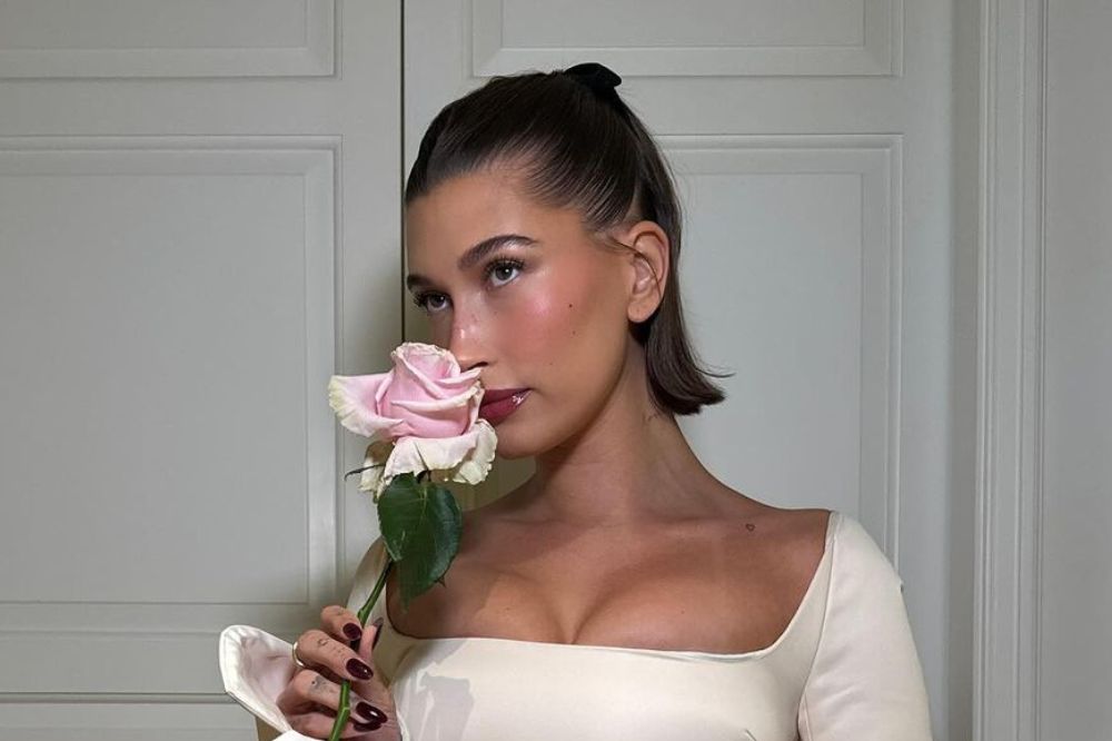 Teste: Qual tendência da Hailey Bieber você deveria testar no verão?