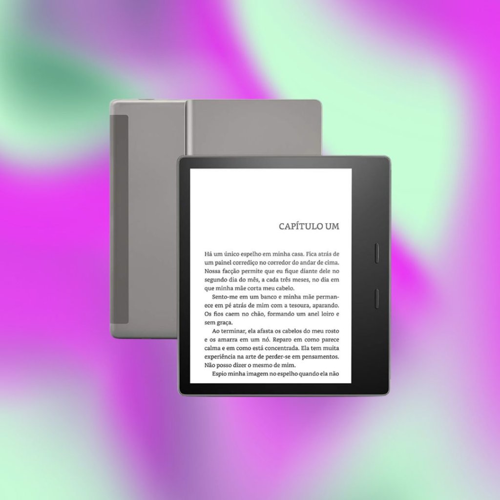 kindle3 Duas imagens de Kindle; na primeira a tela e na segunda a parte de trás do aparelho; o fundo é uma textura nas cores verde e lilás