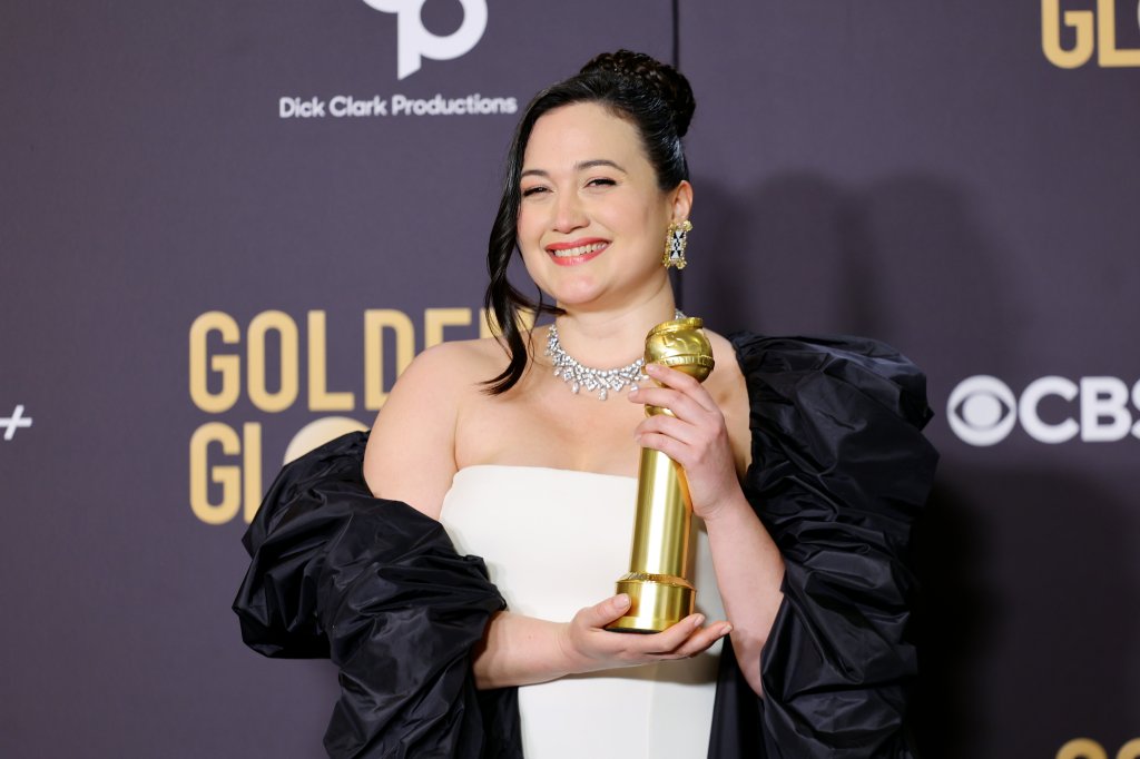 Lily Gladstone é a primeira mulher indígena a ganhar o Globo de Ouro