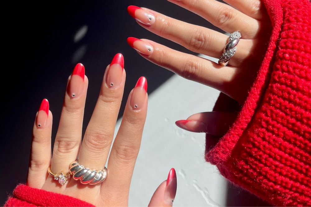 12 ideias de unha francesinha com esmalte vermelho para reproduzir