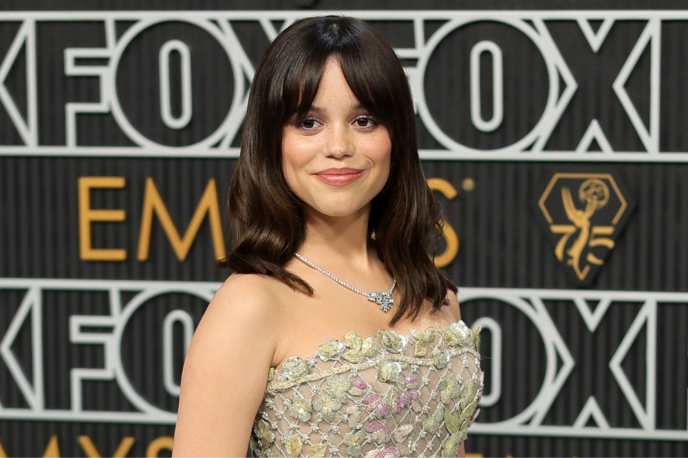 Jenna Ortega promete cenas de ação e terror em 2ª temporada de ‘Wandinha’