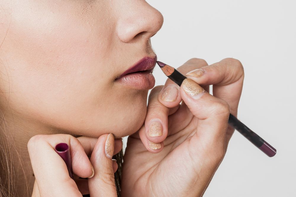 15 opções de lápis de boca para fazer o ‘lip combo’ perfeito