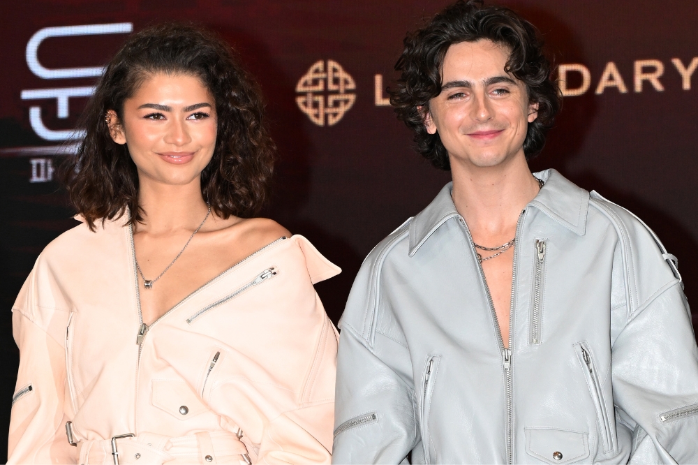 Zendaya e Timothée Chalamet usam looks iguais em evento de Duna 2 em Seul