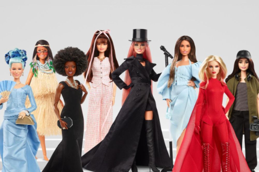 Barbie celebra 65 anos com 8 bonecas de mulheres inspiradoras; confira