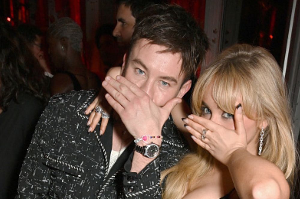 Sabrina Carpenter e Barry Keoghan curtem after-party do Oscar juntos