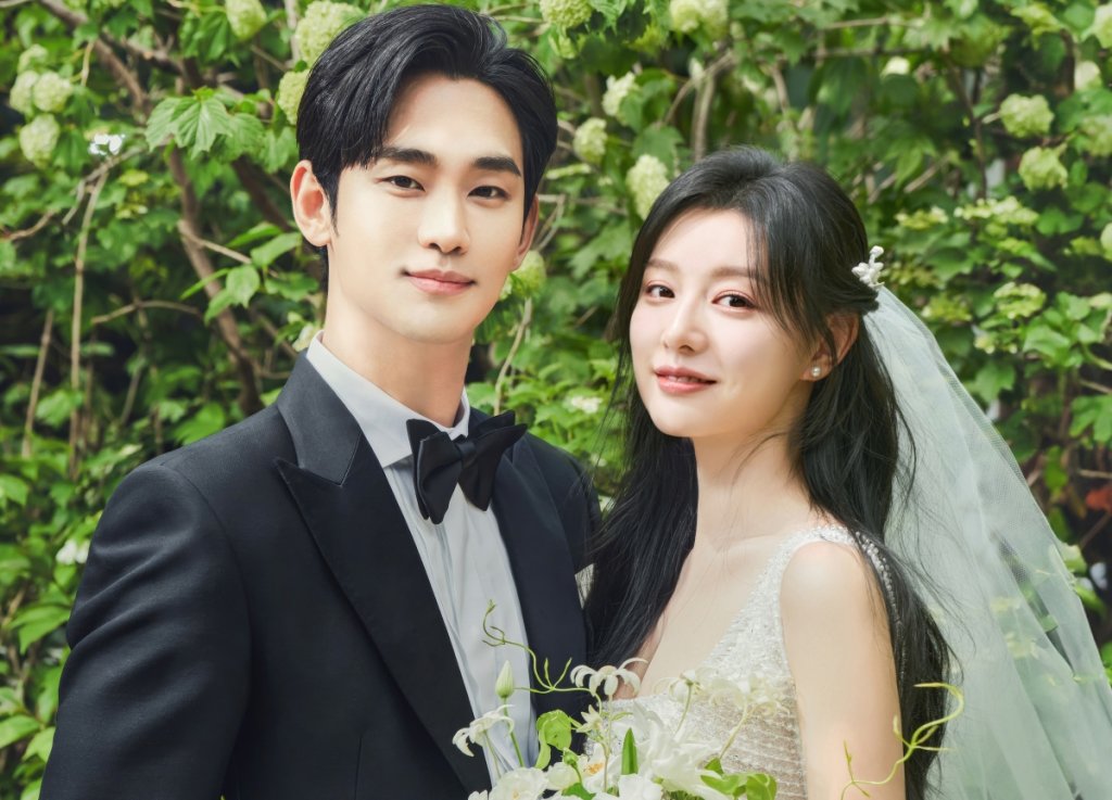 Kim Soo-hyun conta como foi atuar com Kim Ji-won em Rainha das Lágrimas