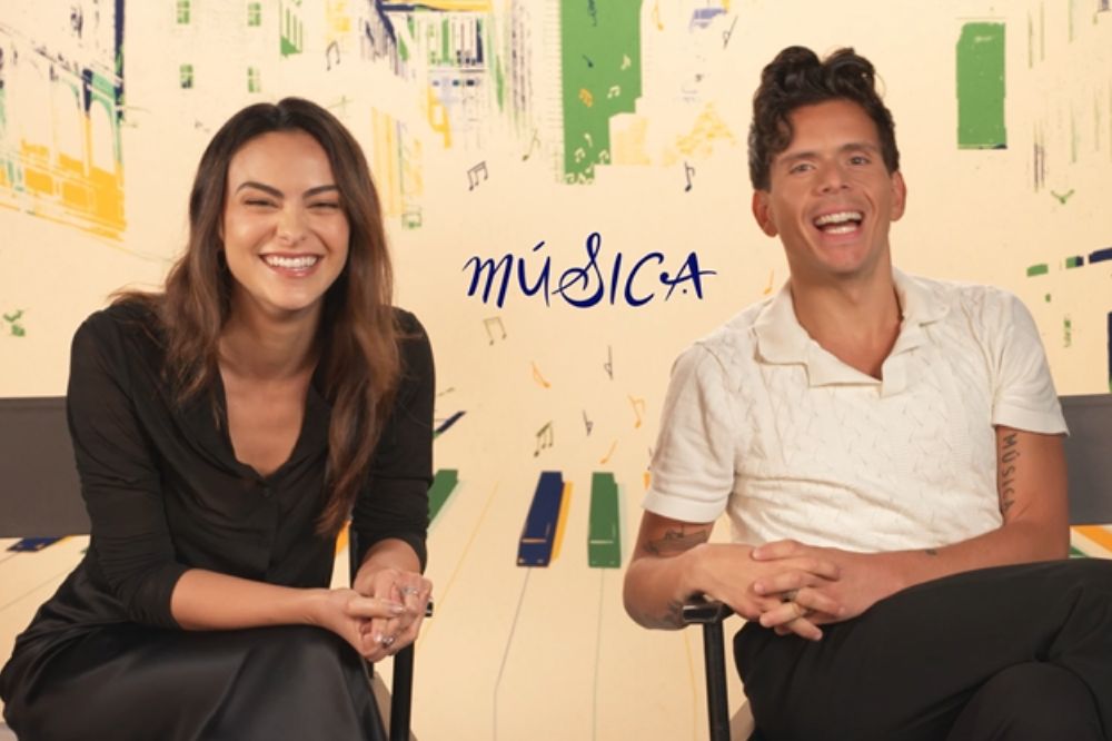 Camila Mendes e Rudy Mancuso relembram cenas de improviso em Música