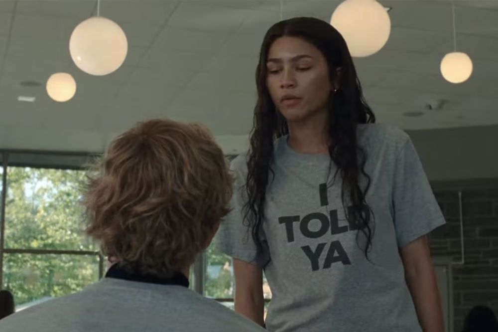 Camiseta de Zendaya em ‘Rivais’ traz referências políticas do passado