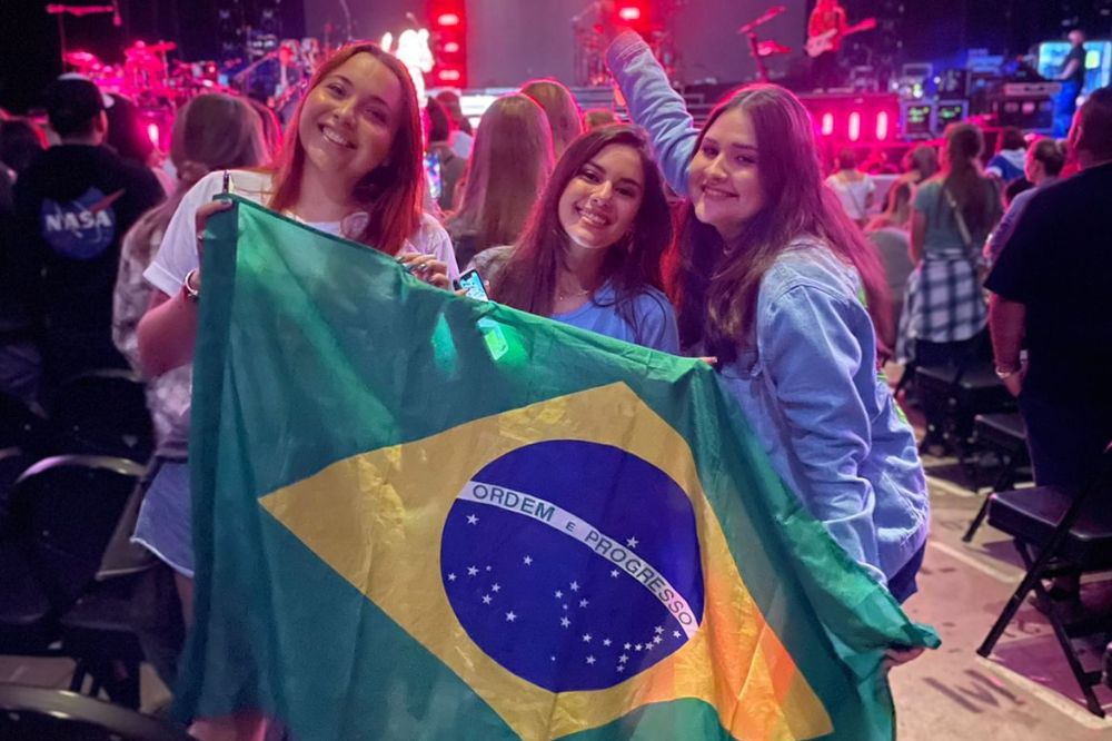 Fãs celebram retorno dos Jonas Brothers ao Brasil: “Sensação muito única”