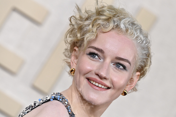 Julia Garner será versão de Surfista Prateado no novo Quarteto Fantástico