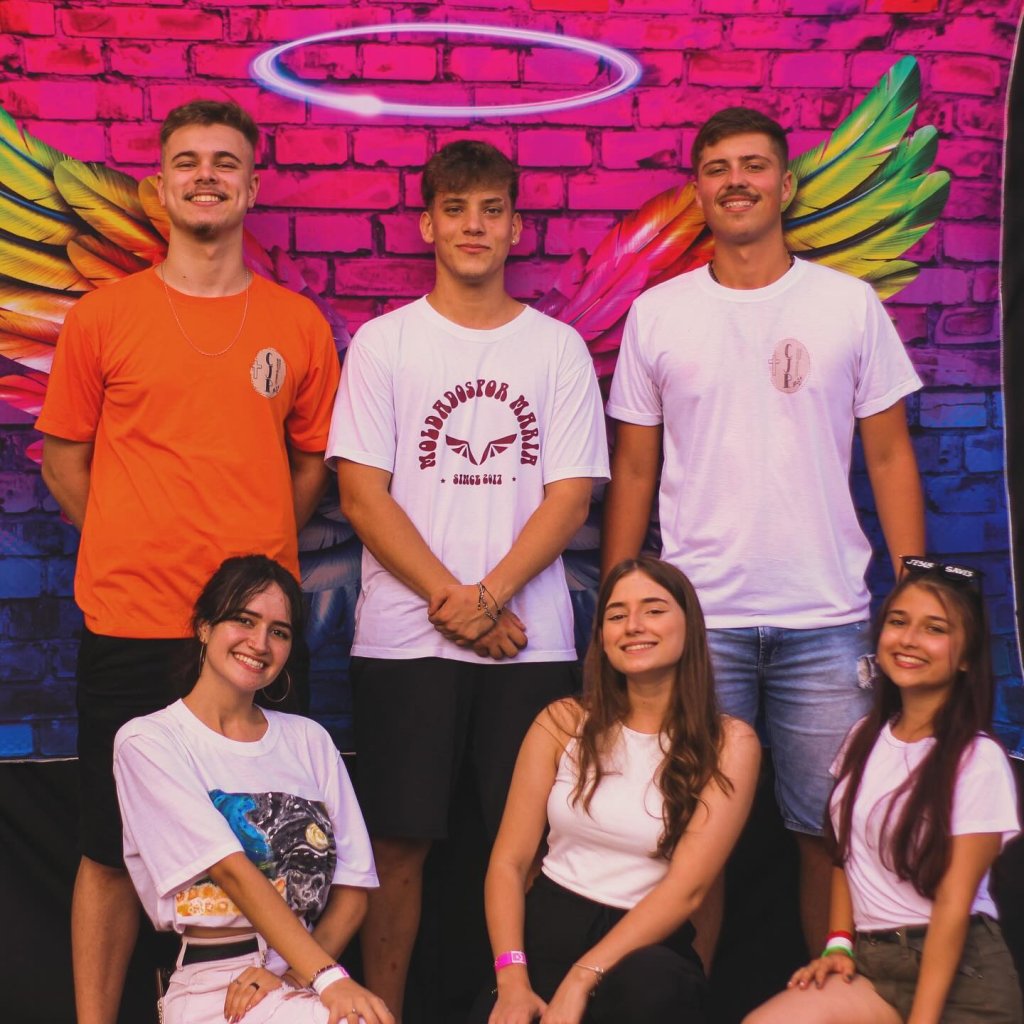 Grupo musical mostra para nossa galera que religião não precisa ser chata