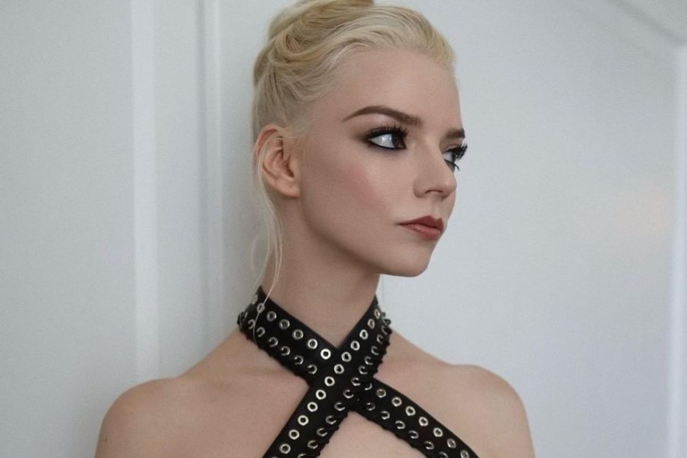 Anya Taylor-Joy usa armadura prateada da Balmain em evento de ‘Furiosa’