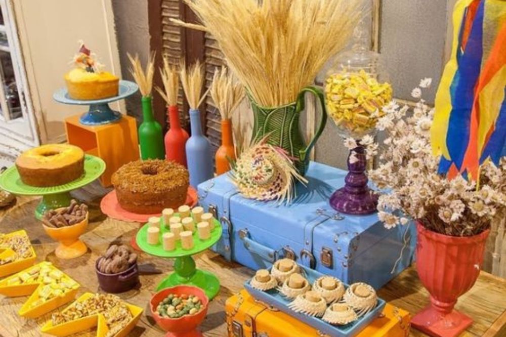 Estes 15 itens vão te inspirar a fazer uma festa junina em casa