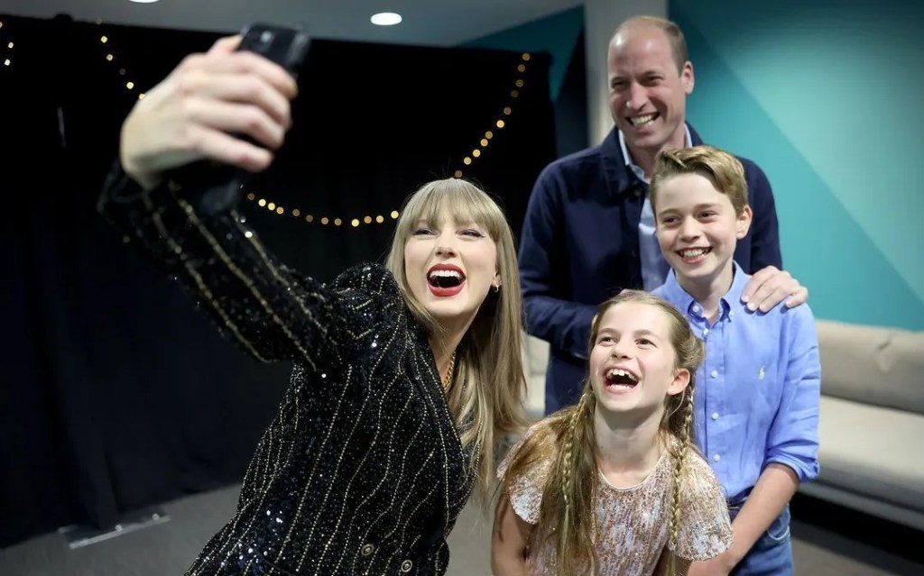 Taylor Swift tira ‘selfie’ com a família real após show em Londres