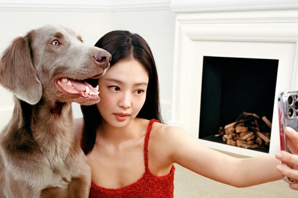 Jennie, do BLACKPINK, faz sua estreia na passarela no desfile da Jacquemus