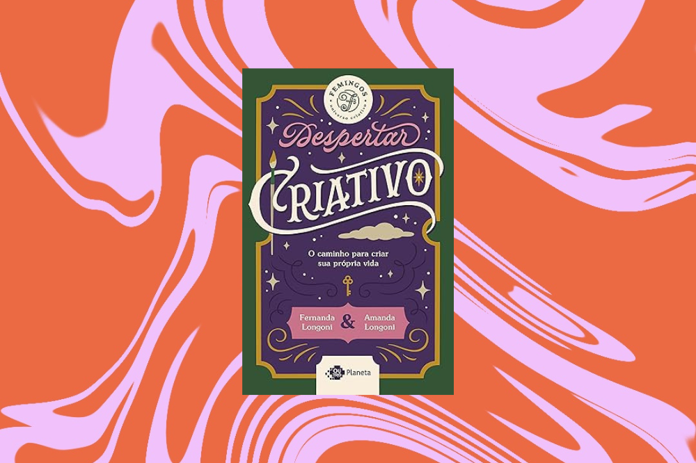 Imagem de um livro roxo e verde escuro com detalhes em branco e dourado em um fundo rosa e laranja.