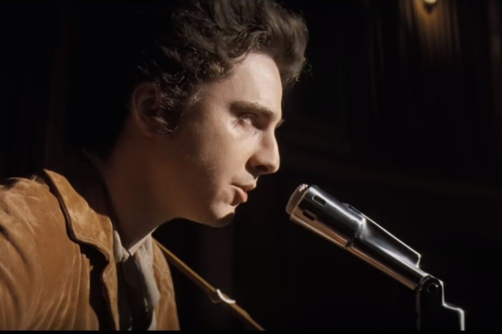 Timothée Chalamet canta em primeiro trailer da biografia de Bob Dylan