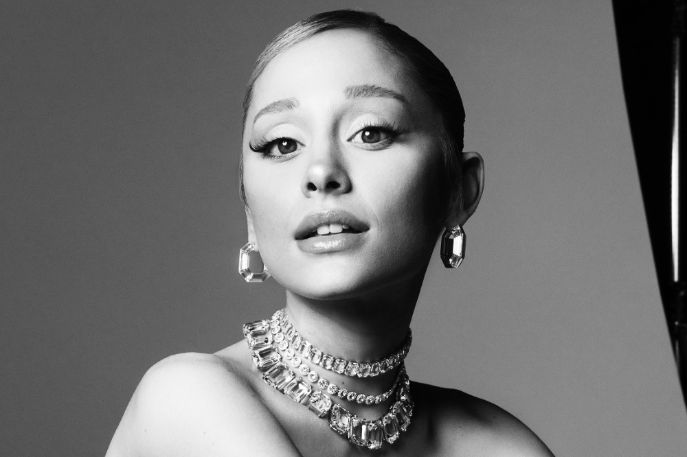 Ariana Grande vira embaixadora da Swarovski: “Inspirar brilho único”