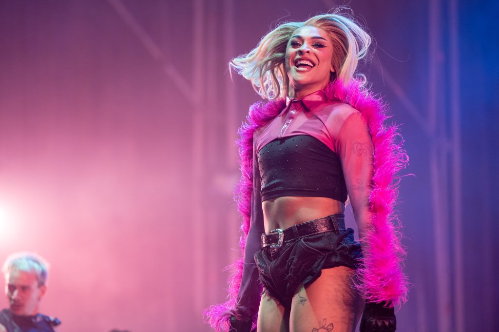 Pabllo Vittar faz história como 1ª drag queen no top 50 do Spotify Global