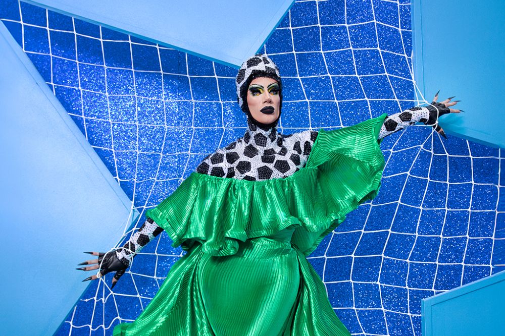 Da coxia para o palco global: Miranda Lebrão representa a drag brasileira