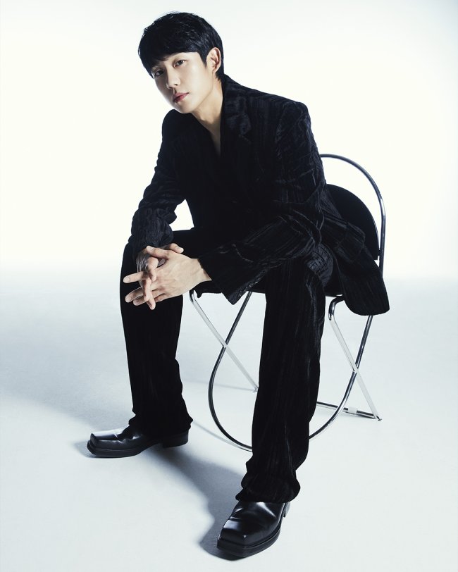 Jung Hae in-netflix foto do ator Jung Hae In, de O amor mora ao lado.