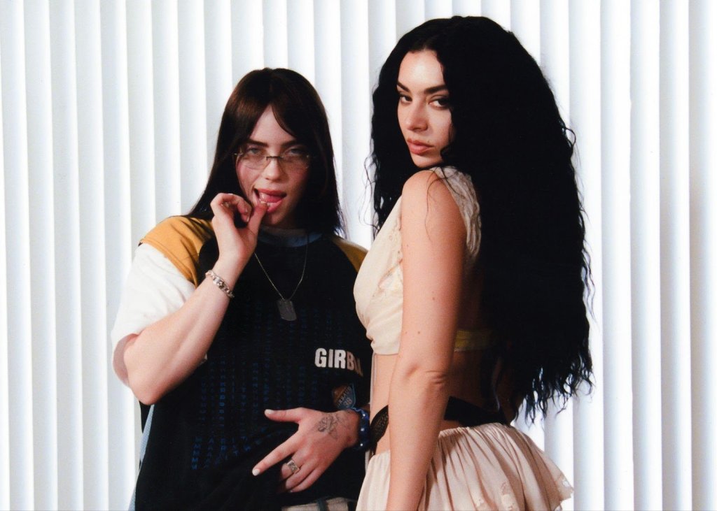 Charli e Billie Eilish fazem doação para vítimas de violência doméstica