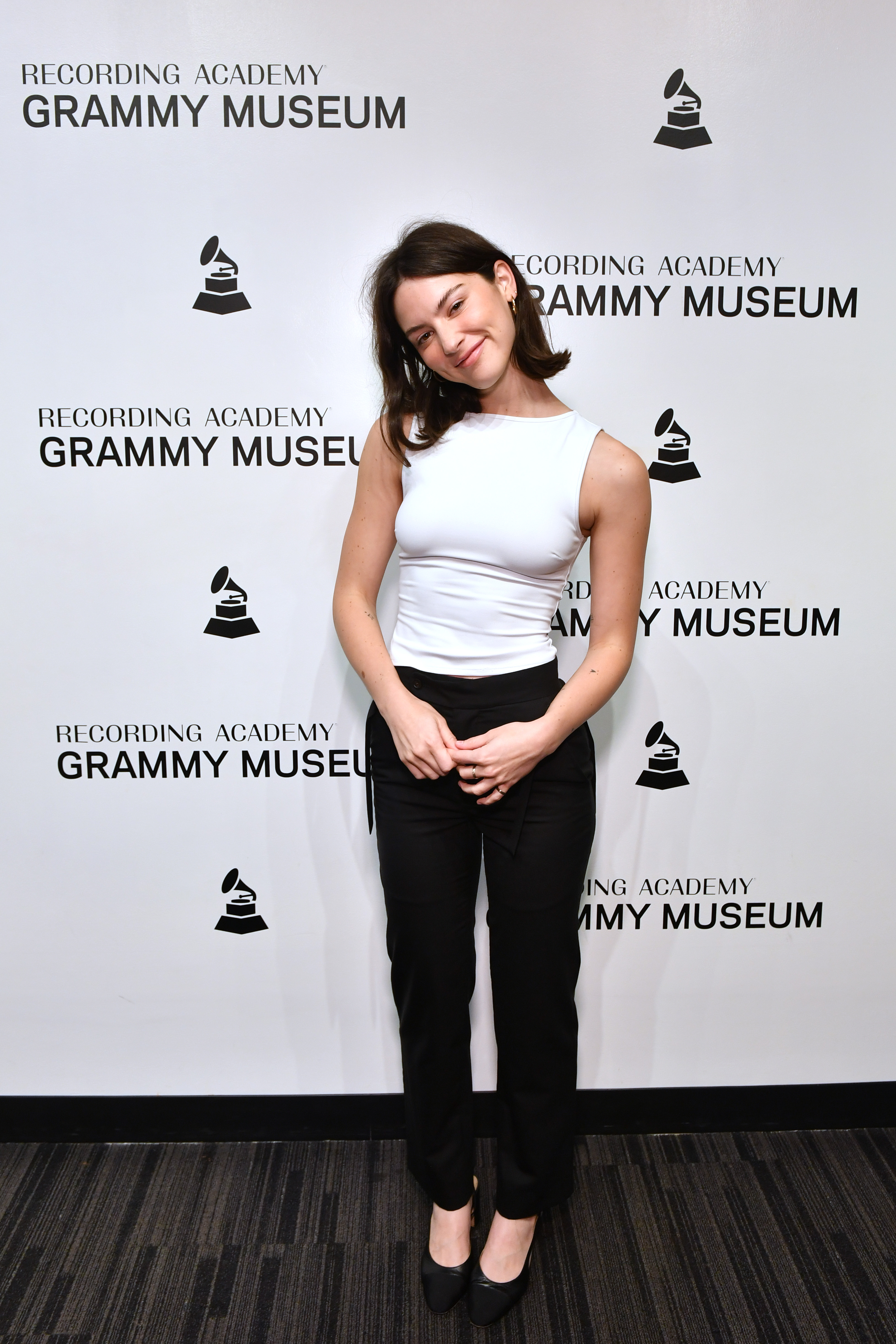 Gracie Abrams em evento no GRAMMY Museum em setembro de 2023