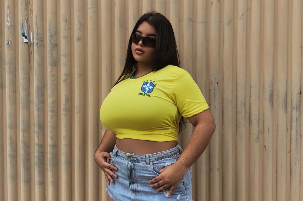 No clima de Olimpíadas, inspire-se nestes looks com camiseta do Brasil