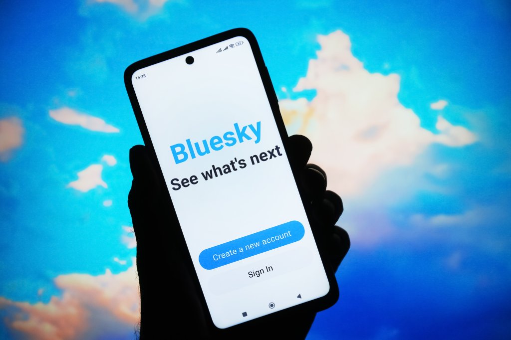 Bluesky conquista 1 milhão de adeptos após suspensão do X no Brasil