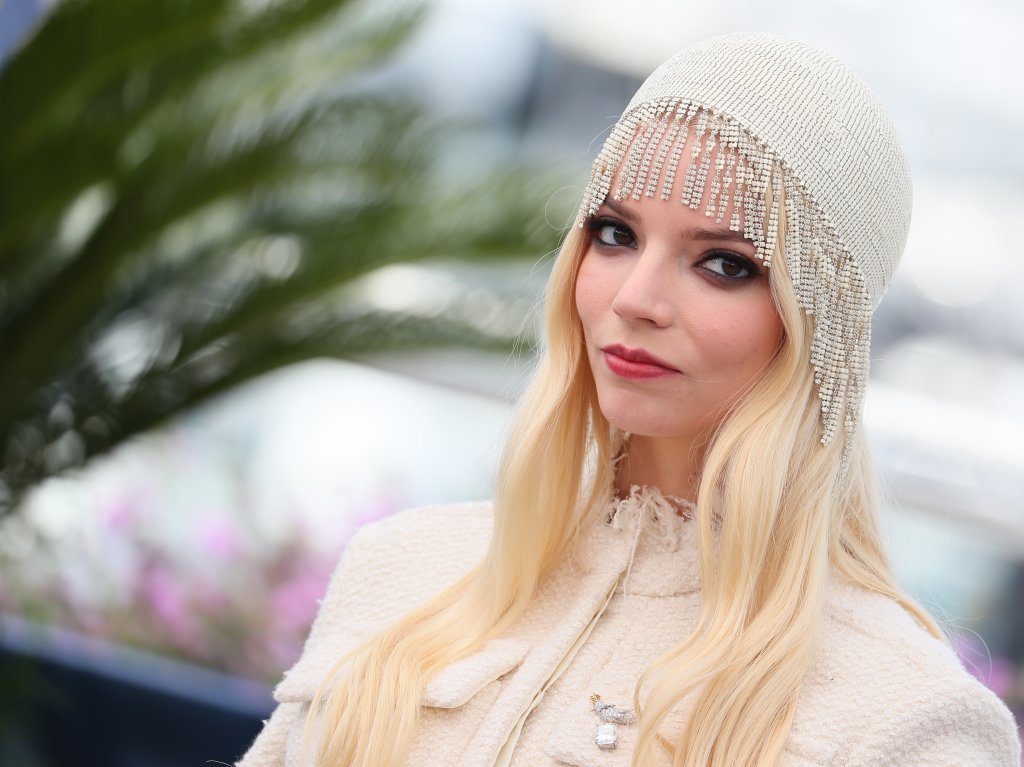 Anya Taylor-Joy revela que sonha em interpretar Elsa em filme de Frozen